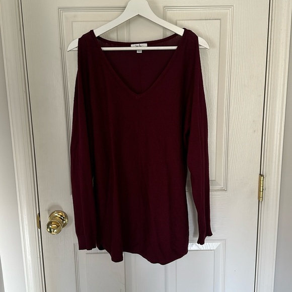 Peep Shoulder Sweater - Picture 1 of 3